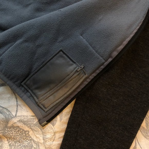 Womens NorthFace Zip up jacket - Picture 4 of 4